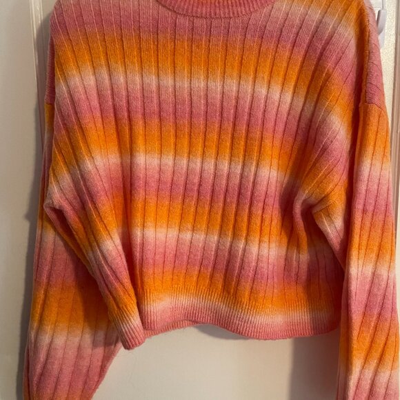 Divided pink, orange and white sweater - Picture 4 of 4